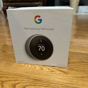 Google Nest Thermostat - Silver and Black